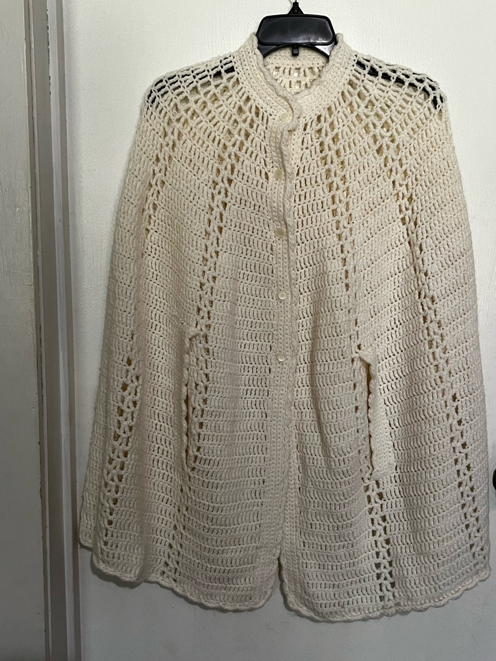 Handmade Cream Open-Knit Crochet Button-Front Women's Sweater Cape Vintage READ
